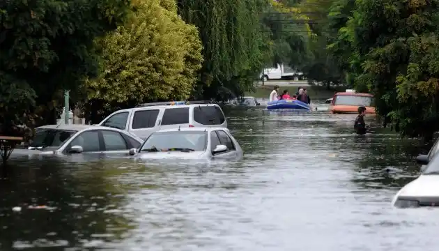 Inundación en La Plata: Damnificados marchan en reclamo de Justicia y obras