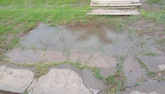 “Cansada de hacer el reclamo por un caño roto”