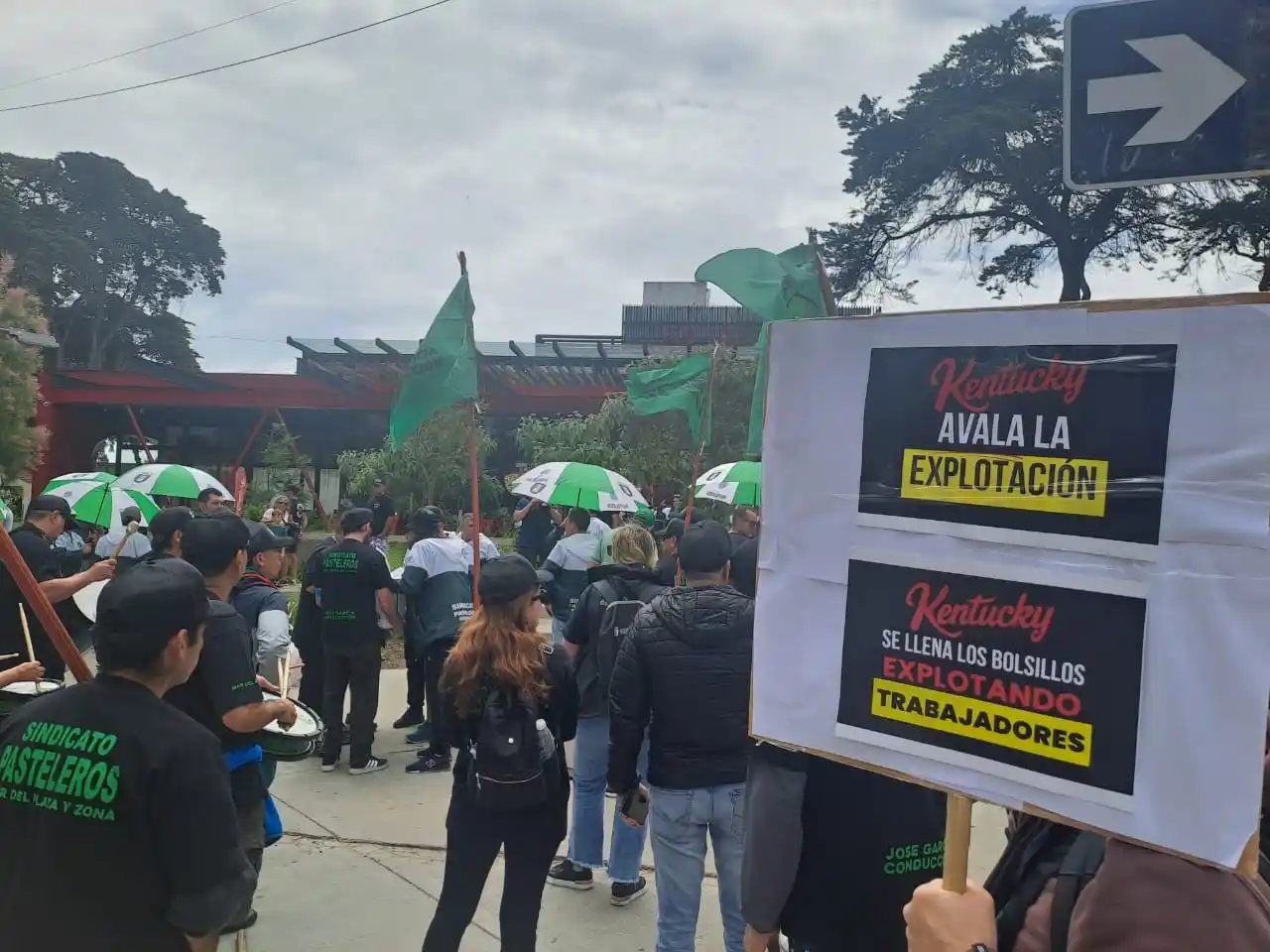 La protesta de los Pasteleros generó repudio desde otros gremios e instituciones.