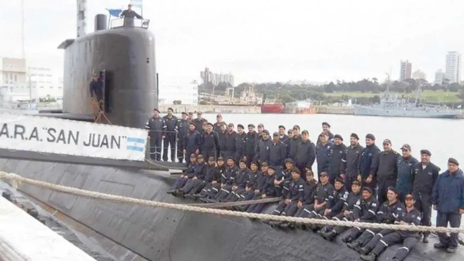 "La idea era manifestar un homenaje a los 44 tripulantes y sus familiares"