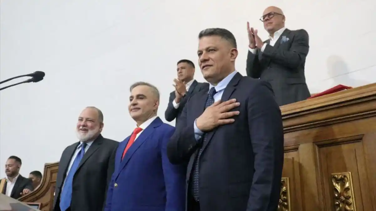 Maduro exhorta a las autoridades del PODER CIUDADANO «a seguir transitando los caminos del ESTADO DE DERECHO y de Justicia»