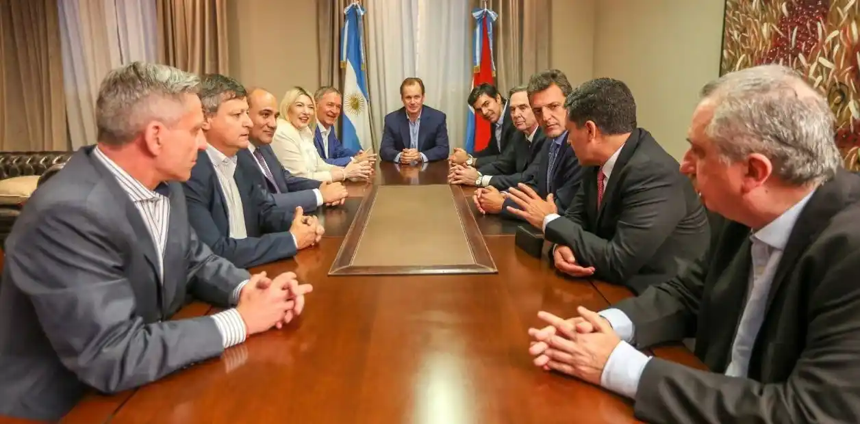 Con Bordet como anfitrión, el espacio «Alternativa Federal» sumó el respaldo de varios gobernadores