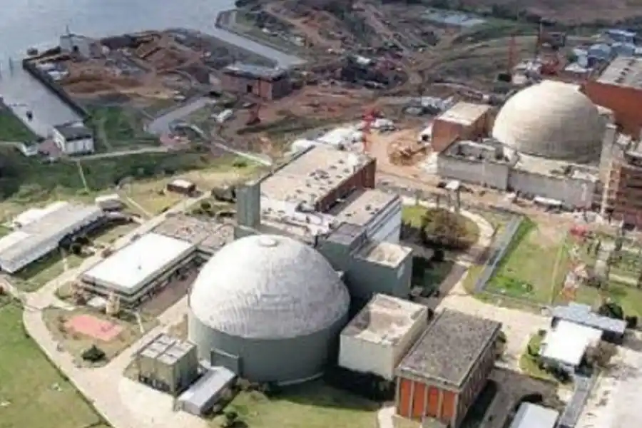 Apagón masivo en casi todo el país: un incendio en la red eléctrica obligó a sacar de funcionamiento Atucha I y Central Puerto