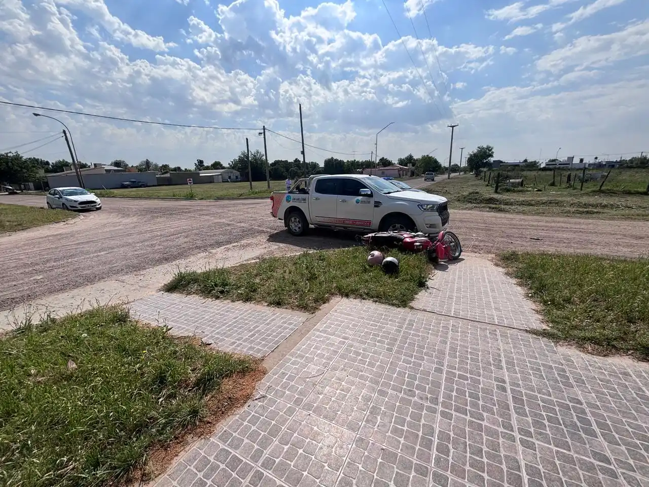 Un motociclista de 64 años falleció tras chocar con una camioneta municipal en San Guillermo