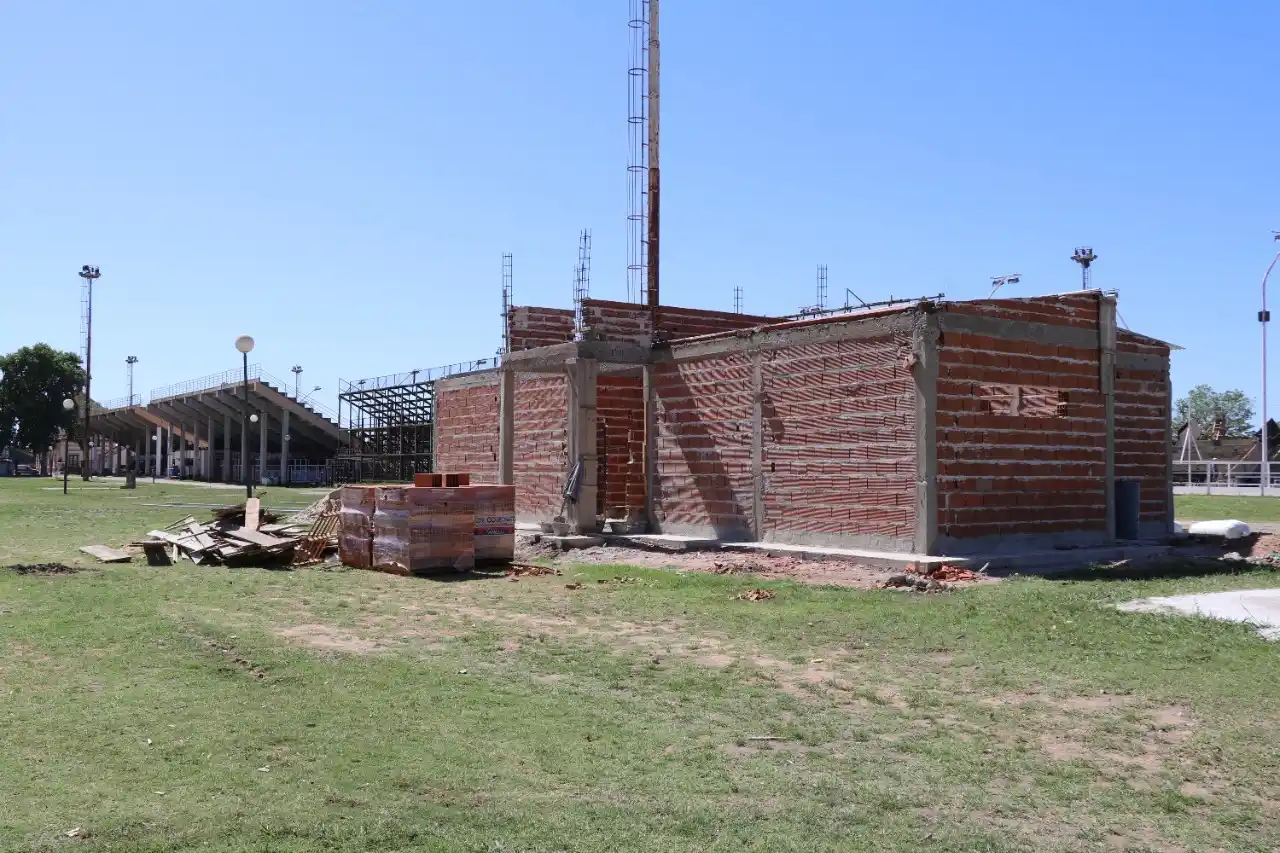 Avanza la construcción de una tribuna, nuevos sanitarios y una cantina en el predio del Corsódromo