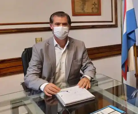 El intendente Piaggio dio positivo de Covid y tuvo que interrumpir sus vacaciones