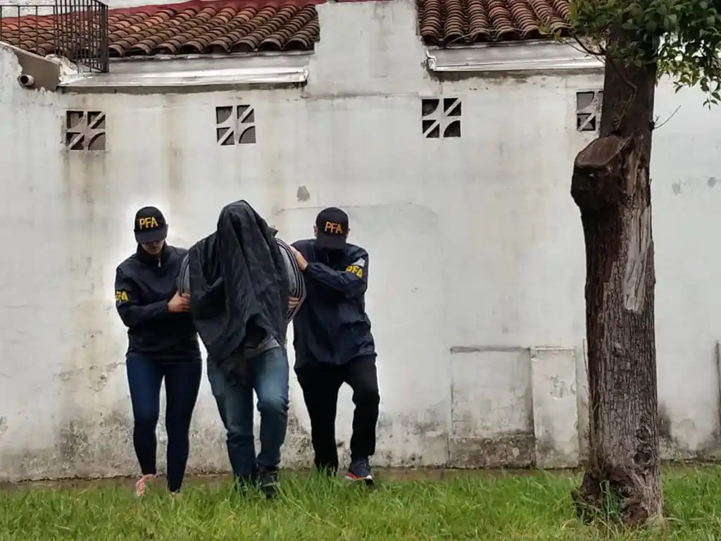 Detuvieron al líder de la banda de “Las Promotoras”