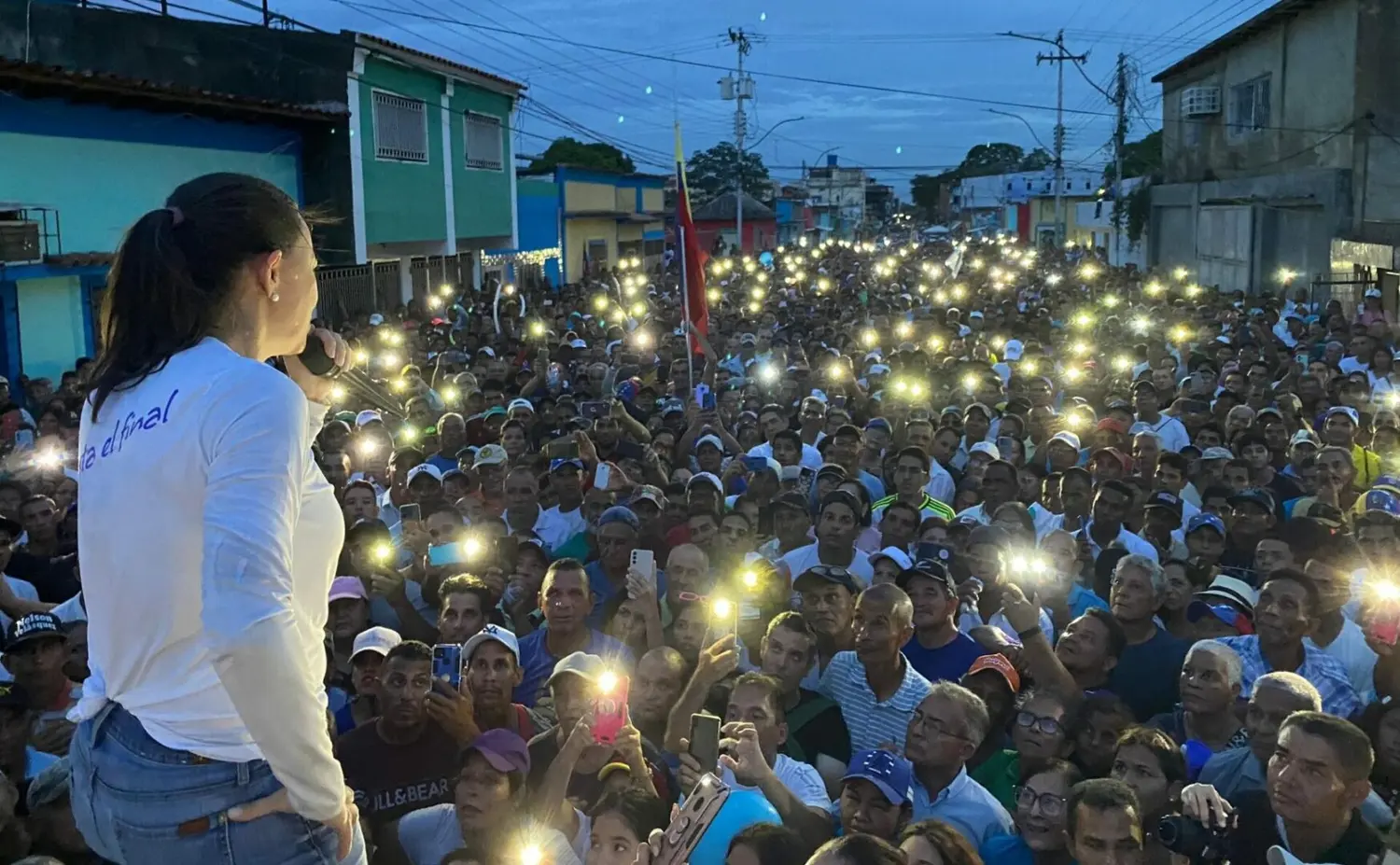 ¡EN LA CUNA DE DIOSDADO! María Corina Machado denuncia hostigamiento durante movilización en Monagas