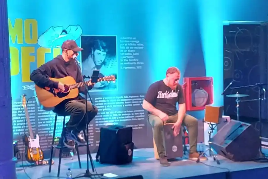 Otra noche de Suena Complejo en el Viejo Mercado