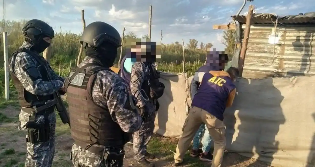 Las personas implicadas en el robo se encuentran detenidas a la espera de la audiencia imputativa.