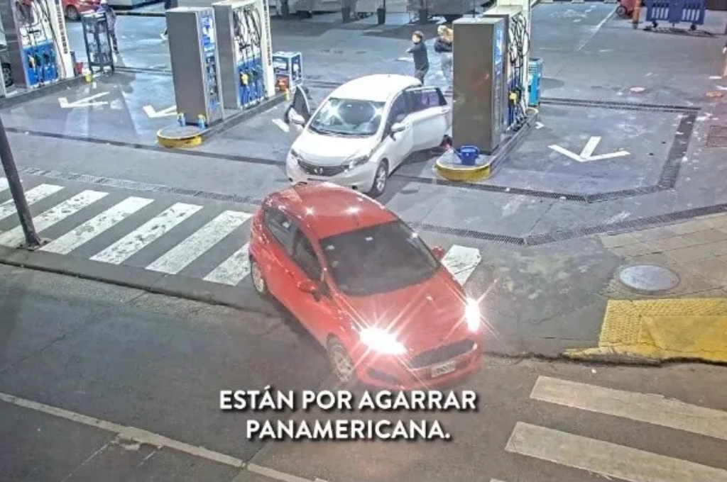 Testigos del robo se dirigieron al Punto Seguro más cercano para informar a las autoridades sobre el hecho.