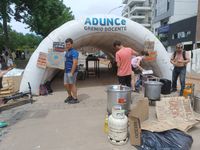 Olla popular para visibilizar y asamblea para definir las medidas para continuar con la protesta
