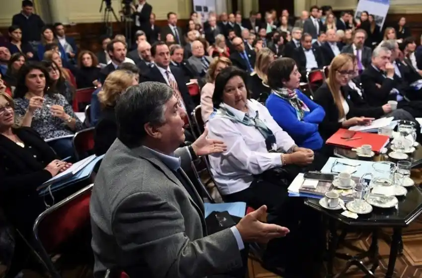 Tarifas: el PJ del Senado cierra filas y lograría aprobar la ley