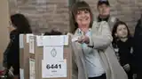 Patricia Bullrich, ministra de Seguridad Nacional, emitió su voto en La Rural.