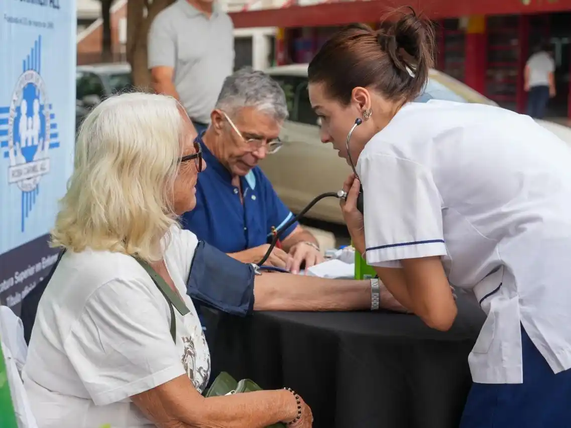 Se destacó el trabajo para desarrollar nuevos sistemas digitales que agilicen la inscripción de productos y la capacitación en manipulación de alimentos