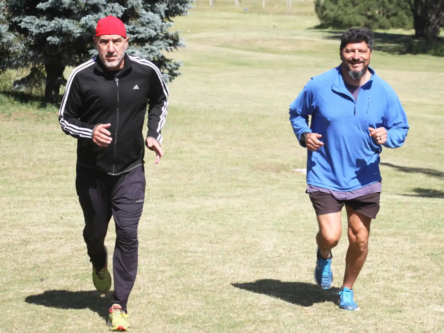 Marcelo Sánchez y Lucas Casas, los profesores de Educación Física que trabajan en la organización de este evento. Conversaron con este diario tras realizar el reconocimiento del terreno