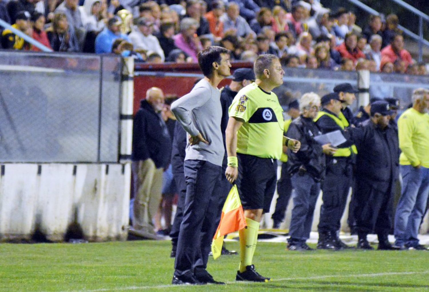 Sin el suspendido Iturra, Santamarina se va de viaje