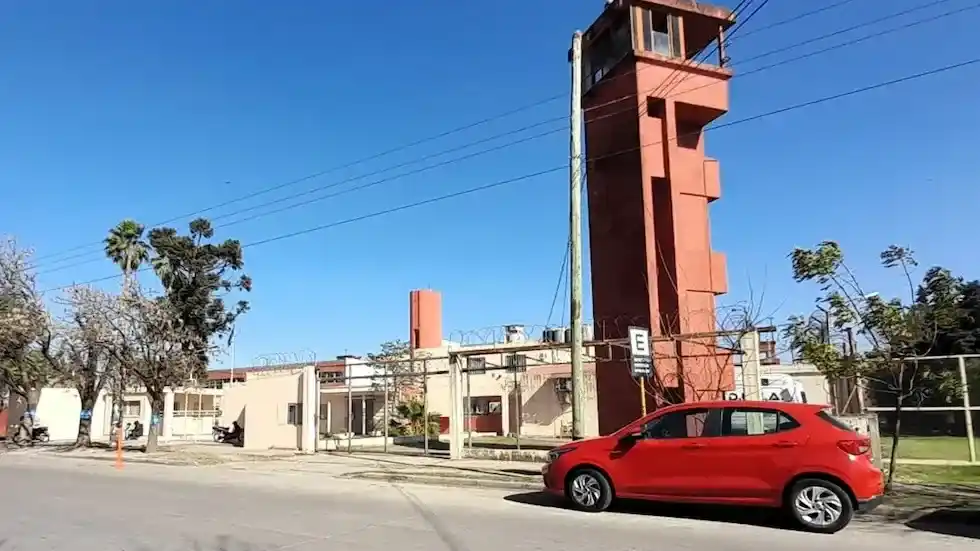 San Francisco: dos presos heridos graves tras pelea en el pabellón de la cárcel