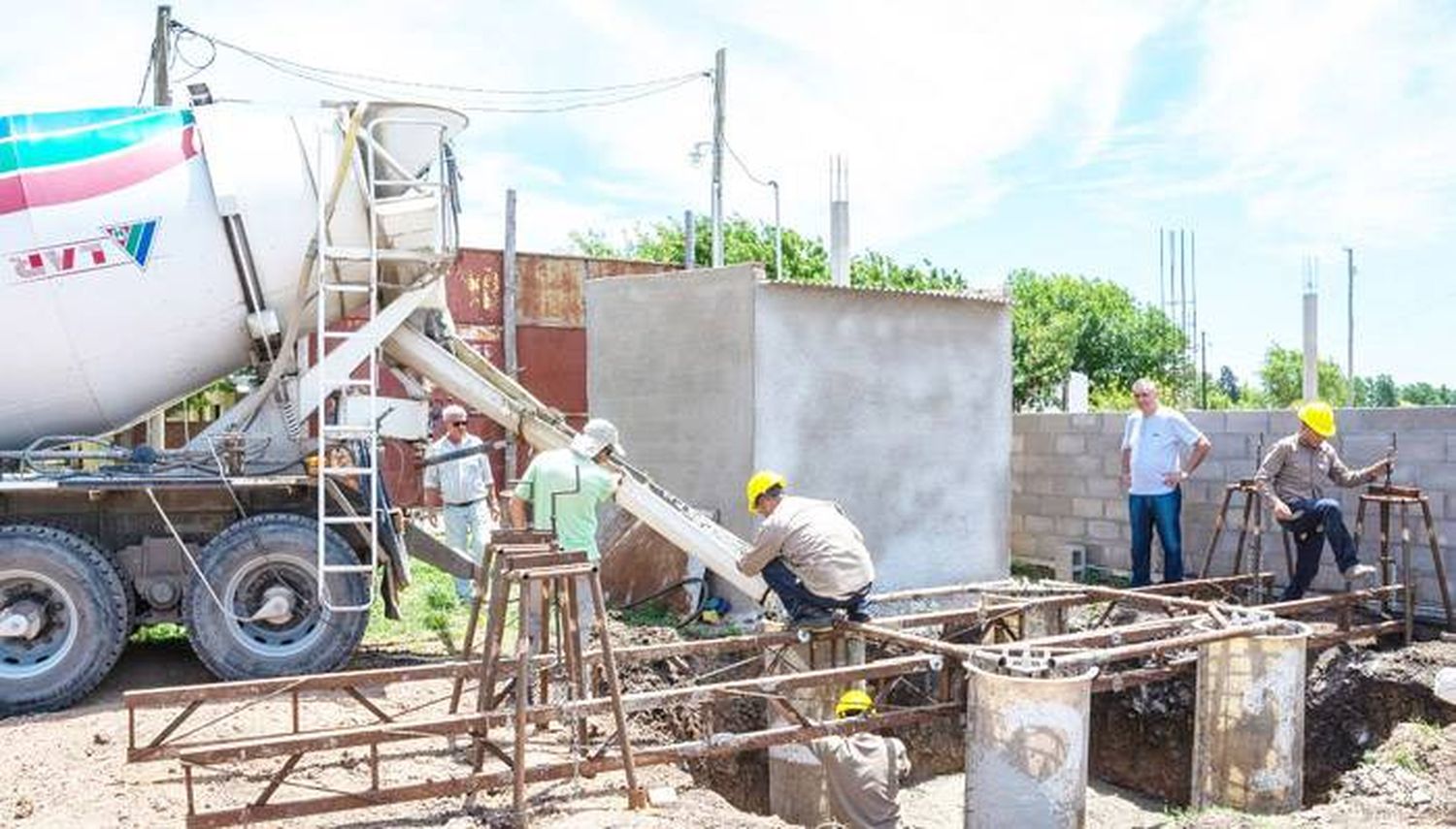 Avanzan las obras para  ampliar las redes de agua  potable en Aranguren