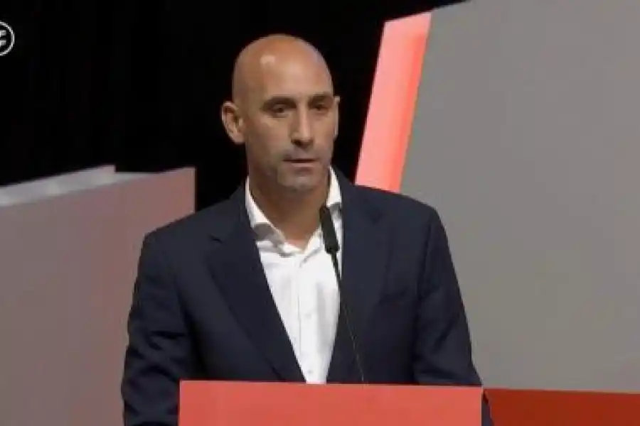 Rubiales fue citado por la Fiscalía como imputado por el beso a Jenny Hermoso