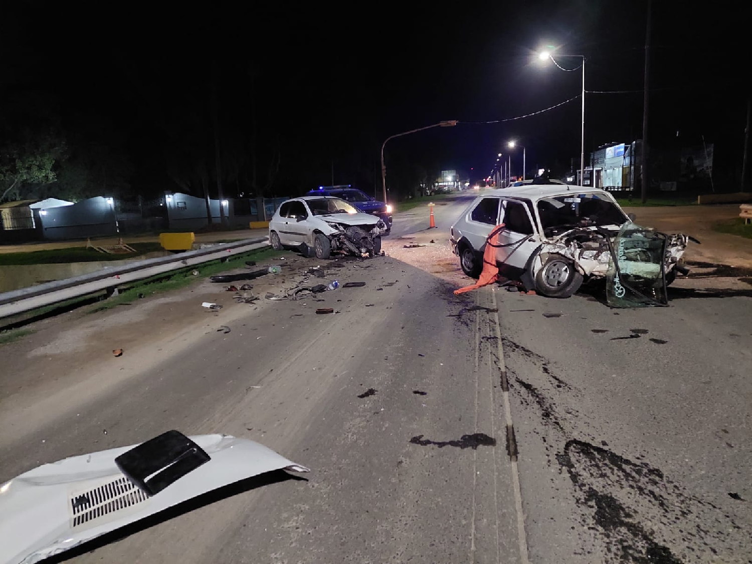 Fuerte choque entre dos autos en Las Varillas