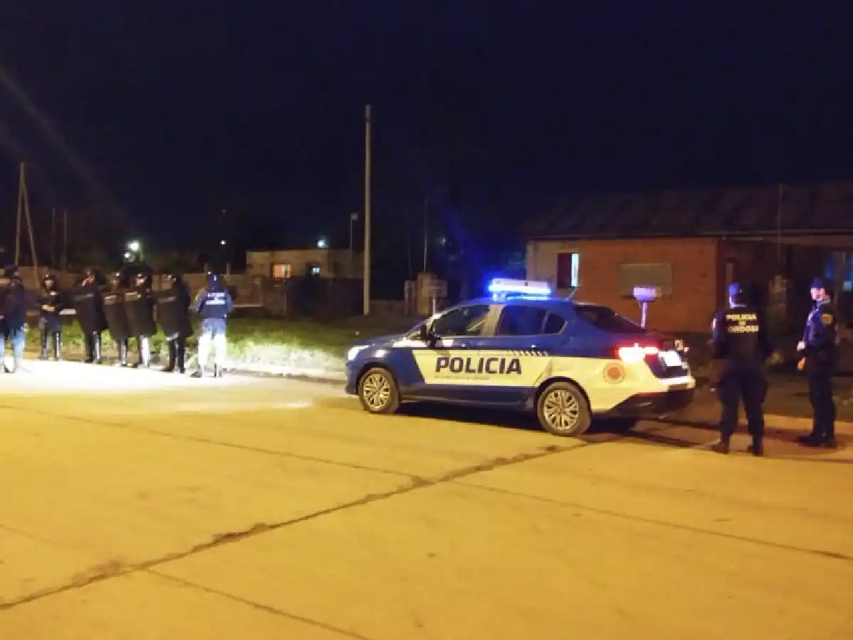 En la cárcel local secuestraron dos celulares y dos jóvenes detenidos en otros domicilios