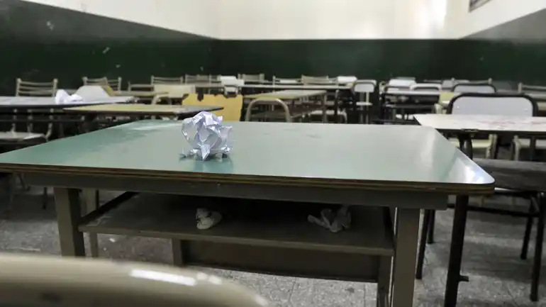 Conflicto docente: 16 días de paro tras fracaso en reunión paritaria