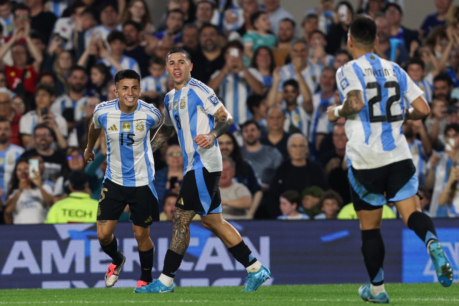 Con un hat trick de Messi, la Argentina goleó a Bolivia por las Eliminatorias y se mantiene como único líder