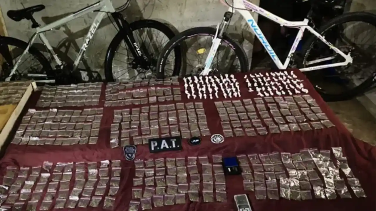 Cuatro detenidos tras el hallazgo de casi 600 dosis de droga en la zona sur