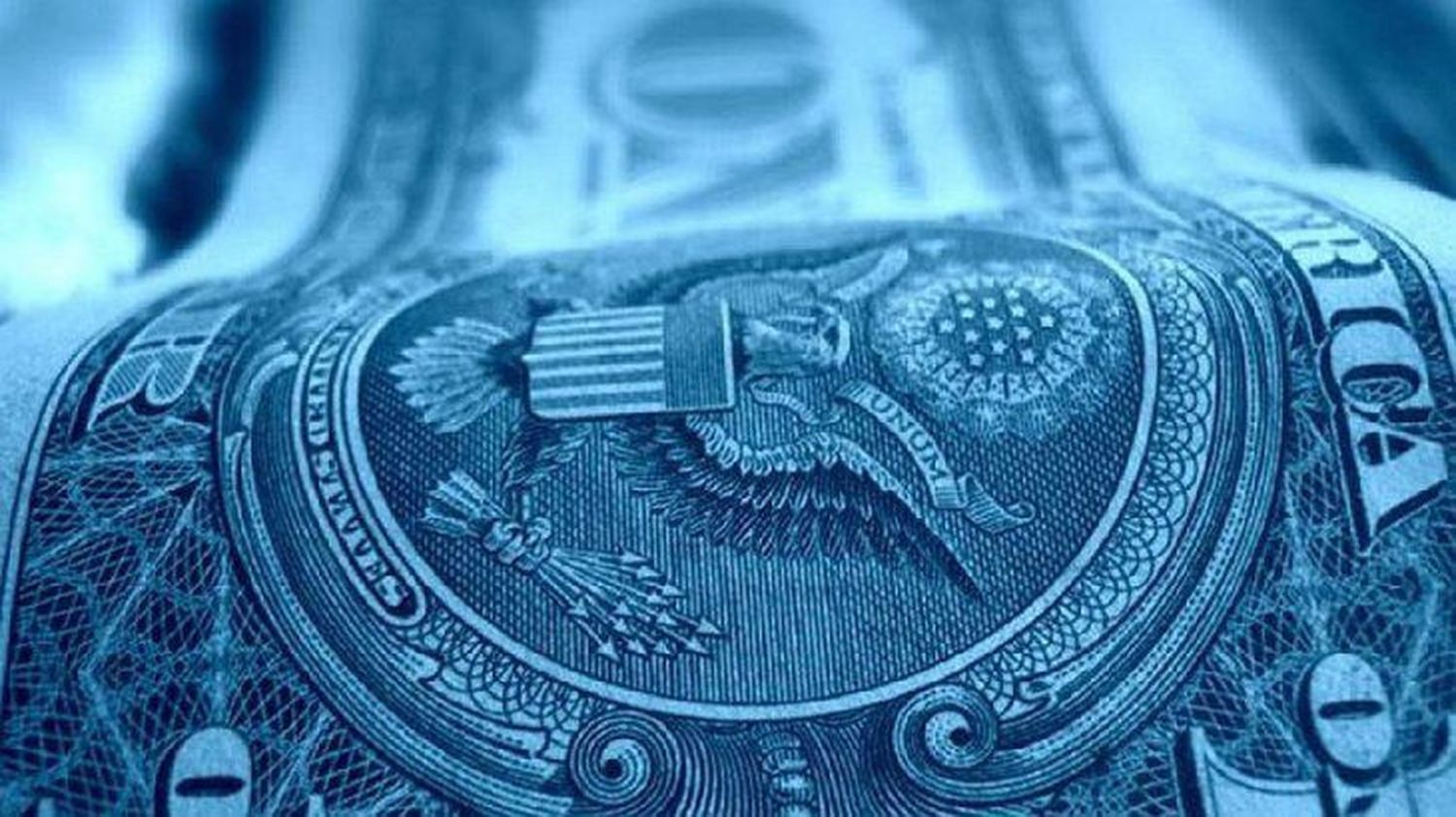 Segunda suba consecutiva del dólar blue y cerró $995: el oficial sin cambios