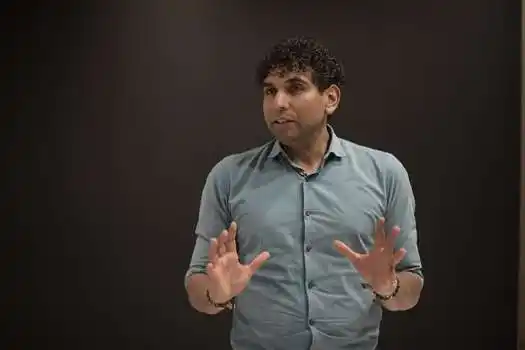 Acusan de complicidad en acoso sexual al presidente de la Cámara del Congreso colombiano