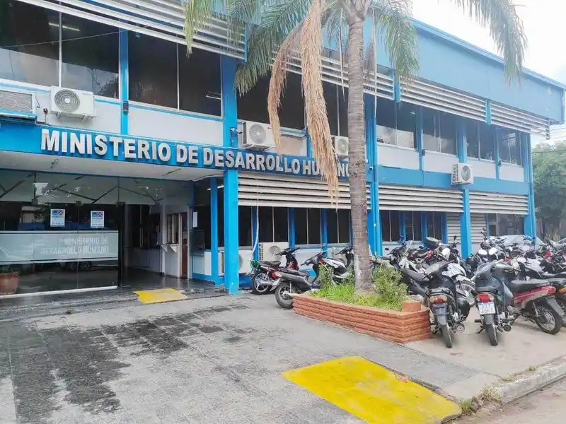 Desde Desarrollo Humano niegan persecución
y despidos al personal de salud provincial