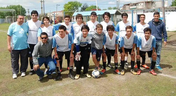 Sub 16: Defensores del Oeste y Unión definirán la suerte del campeón
