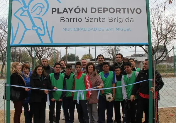 De la Torre inauguró un playón deportivo en San Miguel