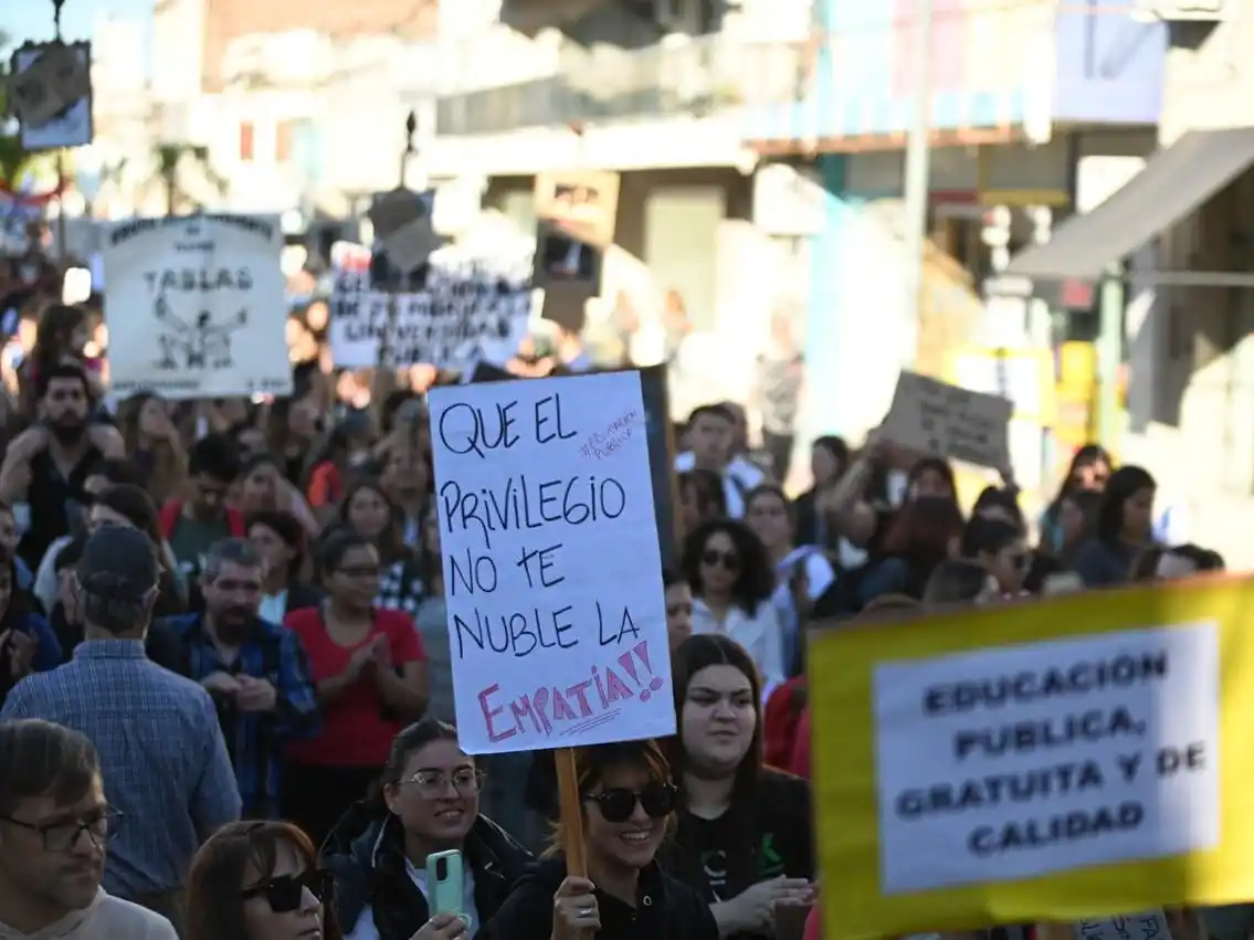 La Facultad de Bromatología se sumó al paro universitario de 48 horas previsto para hoy y mañana