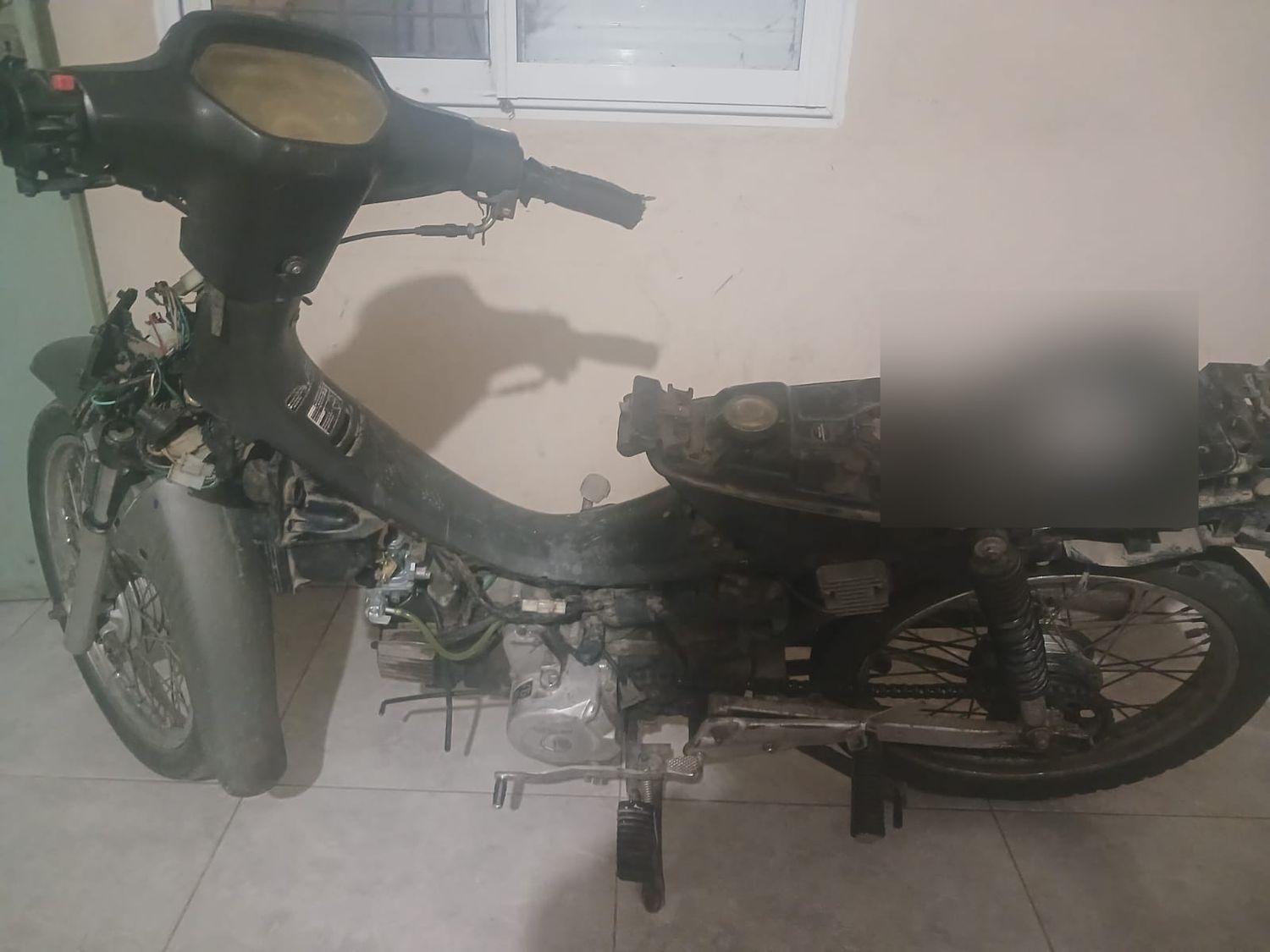 Lehmann: la policía intentó identificar a sospechosos, huyeron y descartaron una moto