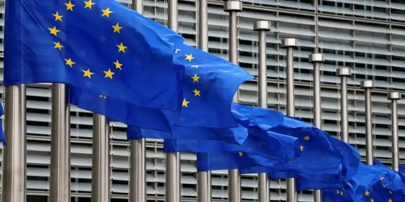 La UE prepara sanciones contra 12 miembros del régimen