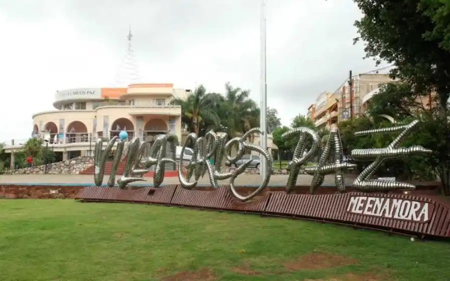 Movida de madres y padres de alumnos de 6º grado por el precio del viaje a Carlos Paz, que ronda los $350 mil