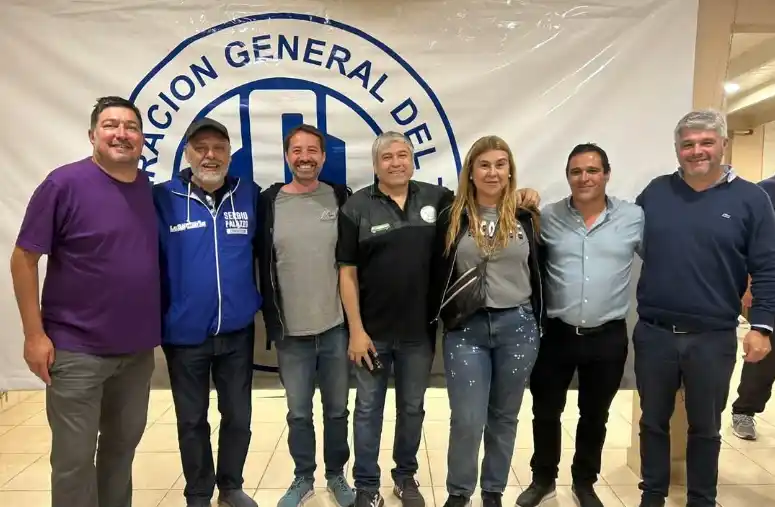 Todos Unidos. Así se mostraron dirigentes y concejales de Unión por la Patria en el brindis de fin de año (Hansen, Ledesma, Kristiansen, Peralta, Gavilán y Velázquez)