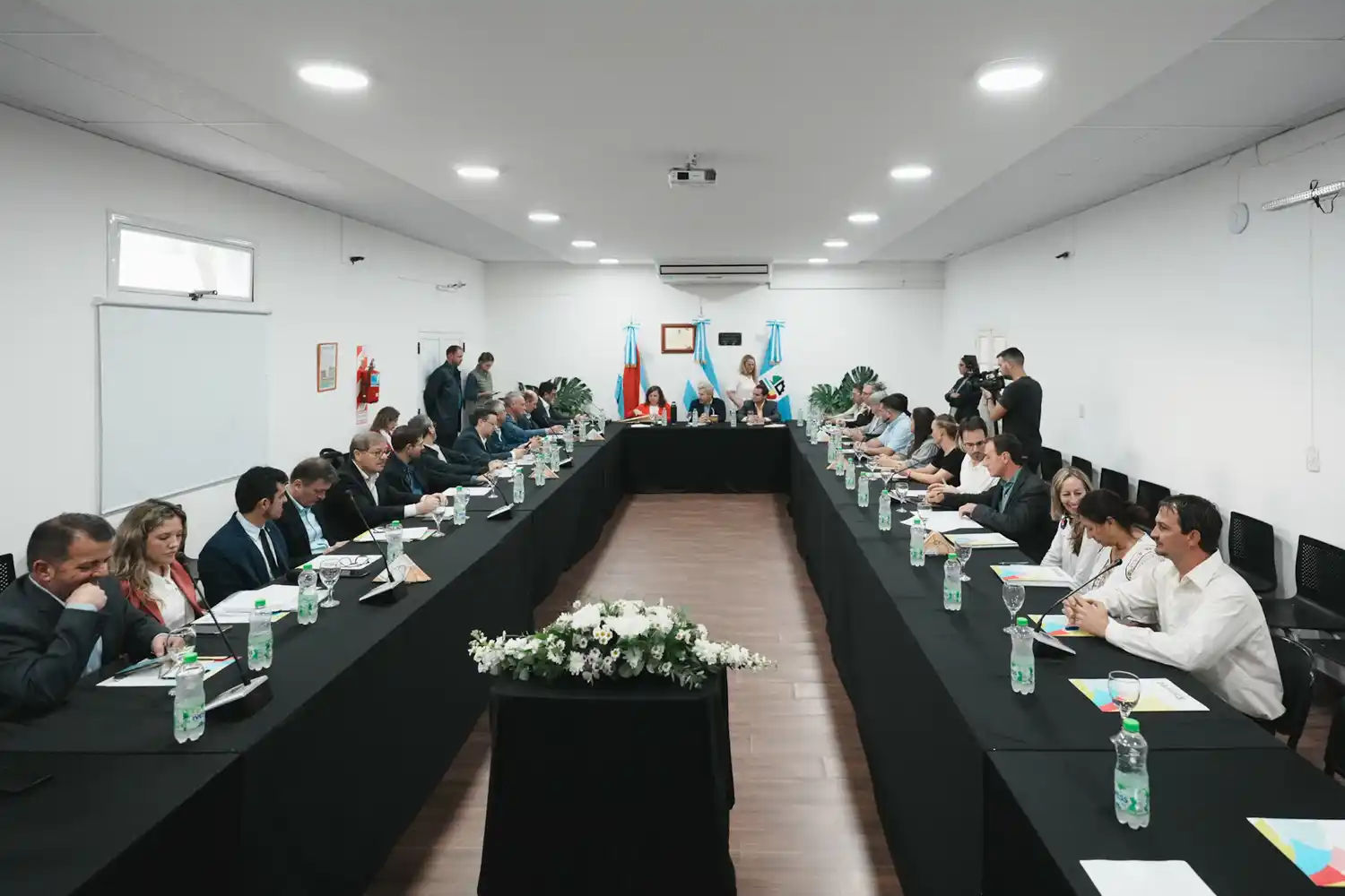 Frigerio encabezó una nueva reunión de gabinete conjunto en General Ramírez