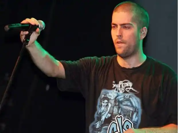 El papa Francisco le hizo un regalo al ex líder de Callejeros