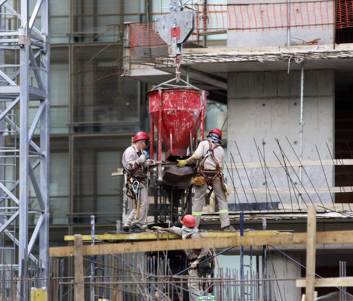 La actividad económica acumuló una baja de 2,1 por ciento en el último año