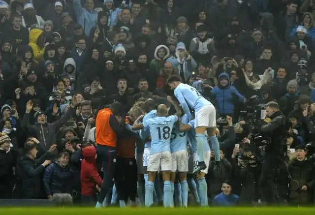 Manchester City goleó al Tottenham y extendió su récord