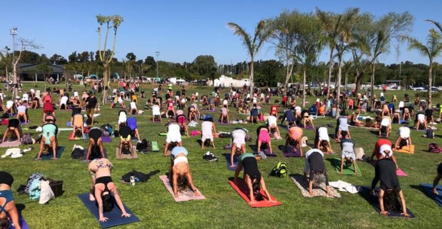 Habrá un festival de yoga en el Bosquecito del Paseo Ferroviario