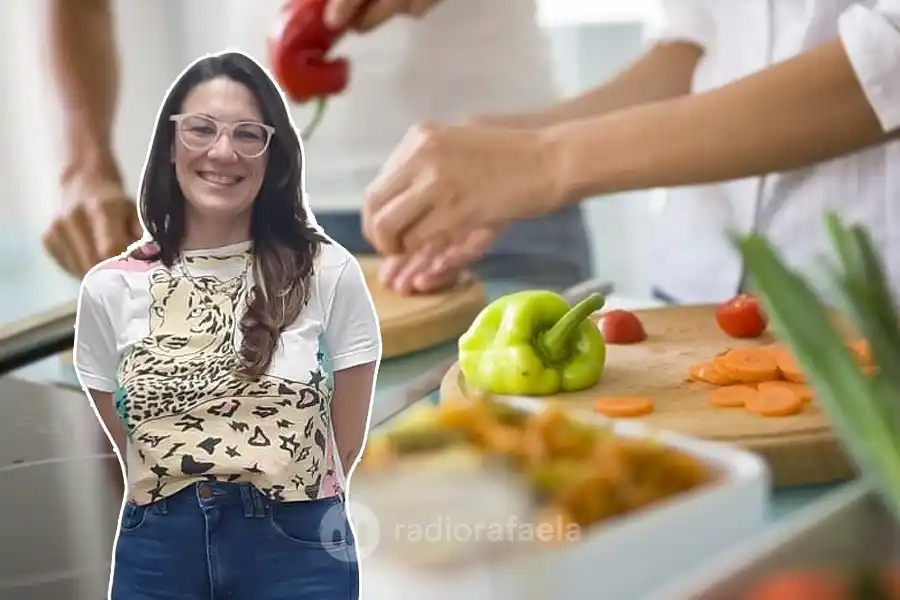 ¿Cómo manipular los alimentos de forma segura en casa? Tips básicos para incluir en la rutina