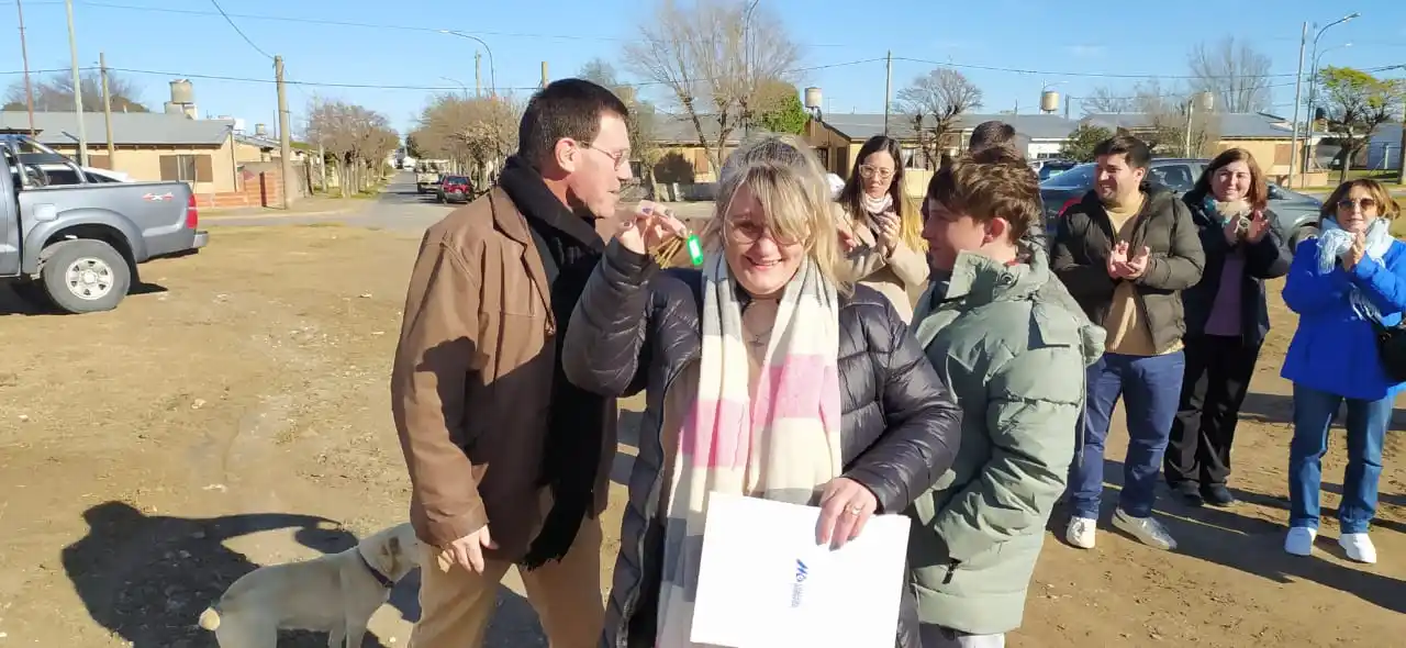 Dorrego: entregaron viviendas construidas con fondos municipales