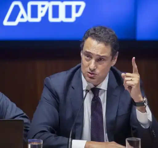 La recaudación tributaria subió 42,7% en septiembre, pero sigue debajo de la inflación