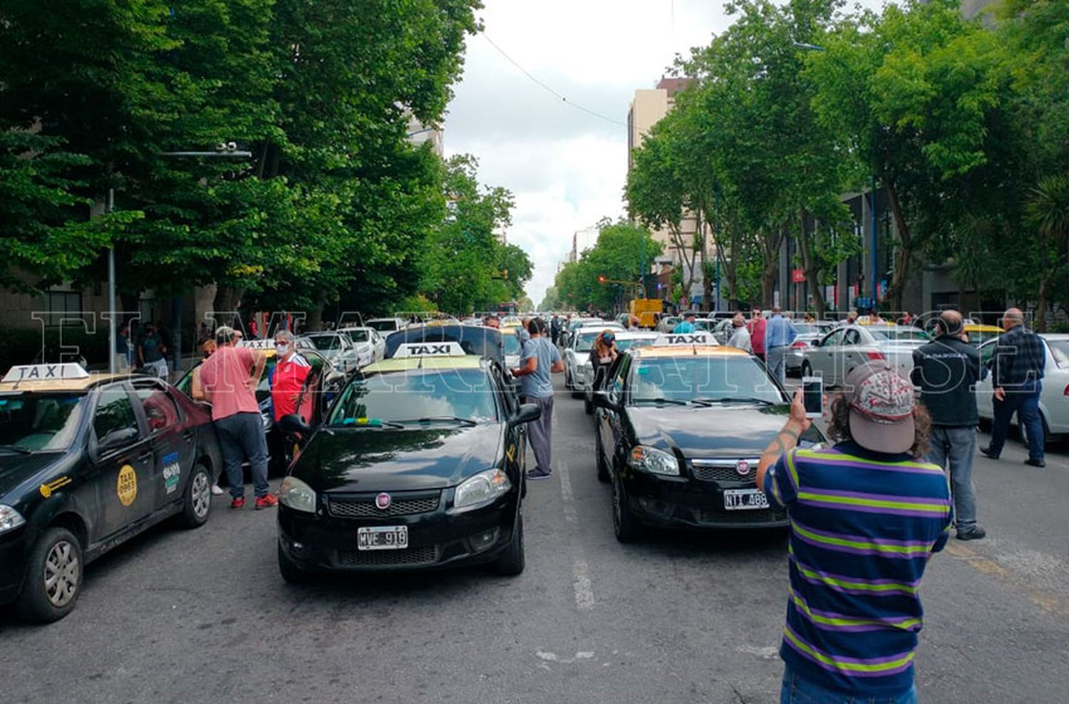 Avanzó en el HCD el pedido de aumento para taxis y remises