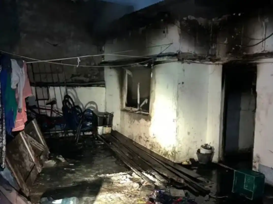 La víctima habría quedado atrapada en una de las habitaciones cuando se desató el fuego.