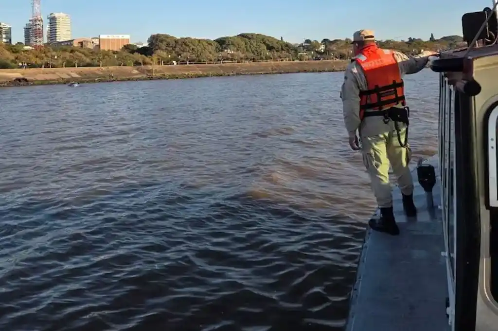 Intensa búsqueda en el río Paraná